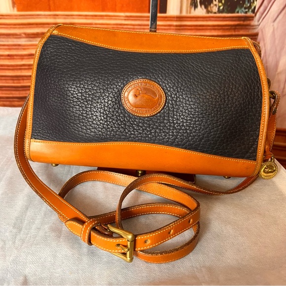 Dooney & Bourke Handbags - Dooney & Bourke Black and Tan Leather Crossbody Shoulder Bag, great condition